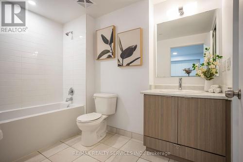 204 - 120 Canon Jackson Drive, Toronto, ON - Indoor Photo Showing Bathroom