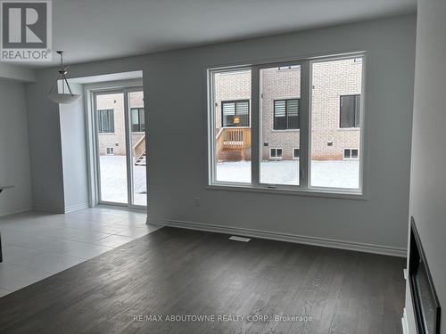 3034 Langdon Road, Oakville, ON - Indoor Photo Showing Other Room