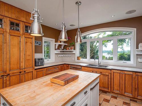 Kitchen - 138 Rue Du Havre, Terrebonne (Lachenaie), QC - Indoor Photo Showing Kitchen With Double Sink