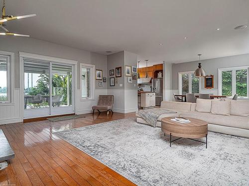 Family room - 138 Rue Du Havre, Terrebonne (Lachenaie), QC - Indoor Photo Showing Living Room