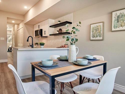 122 Olive Ave, Oshawa, ON - Indoor Photo Showing Dining Room