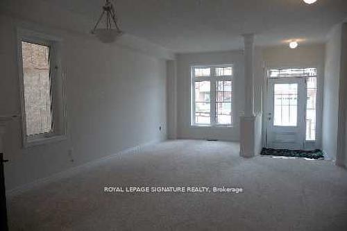 310 Scott Blvd, Milton, ON - Indoor Photo Showing Kitchen