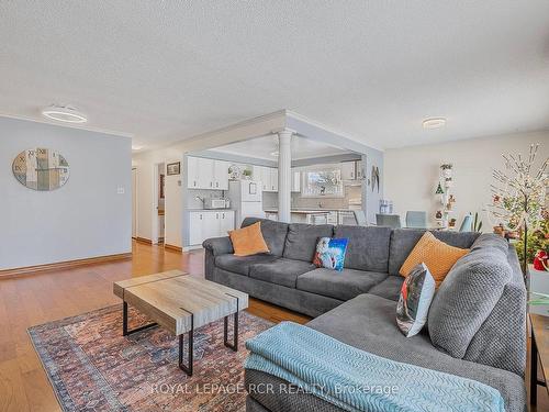 72 Cooper St, East Luther Grand Valley, ON - Indoor Photo Showing Living Room