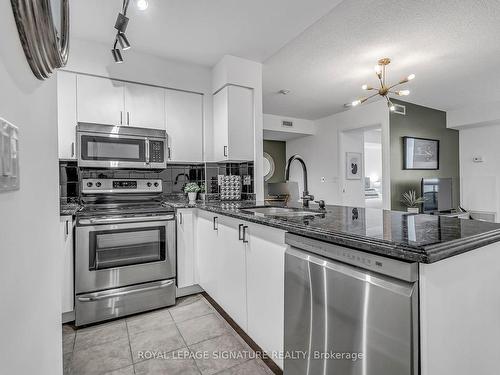 1701-231 Fort York Blvd, Toronto, ON - Indoor Photo Showing Kitchen With Stainless Steel Kitchen With Upgraded Kitchen