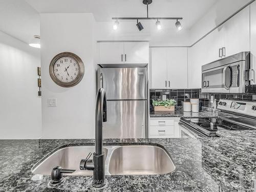 1701-231 Fort York Blvd, Toronto, ON - Indoor Photo Showing Kitchen With Stainless Steel Kitchen With Double Sink