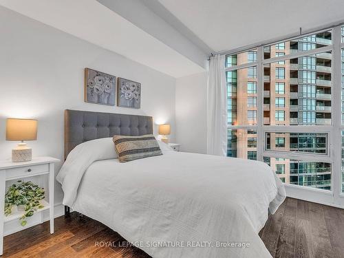 1701-231 Fort York Blvd, Toronto, ON - Indoor Photo Showing Bedroom