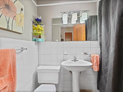 Bathroom - 195 34E Rue O., Venise-En-Québec, QC - Indoor Photo Showing Bathroom