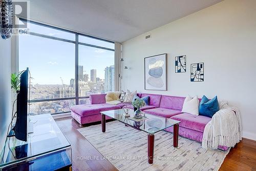 2109 - 18 Yorkville Avenue, Toronto, ON - Indoor Photo Showing Living Room