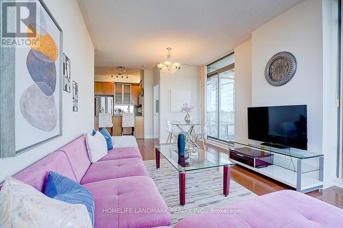 2109 - 18 Yorkville Avenue, Toronto, ON - Indoor Photo Showing Living Room