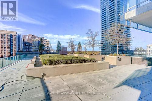 2109 - 18 Yorkville Avenue, Toronto, ON - Outdoor