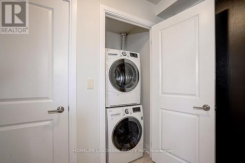 2109 - 18 Yorkville Avenue, Toronto, ON - Indoor Photo Showing Laundry Room