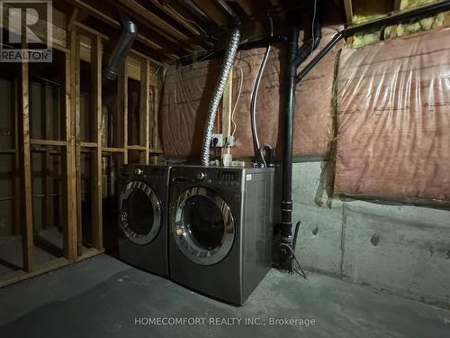 Bsmt - 122A Clarendon Drive, Richmond Hill, ON - Indoor Photo Showing Laundry Room