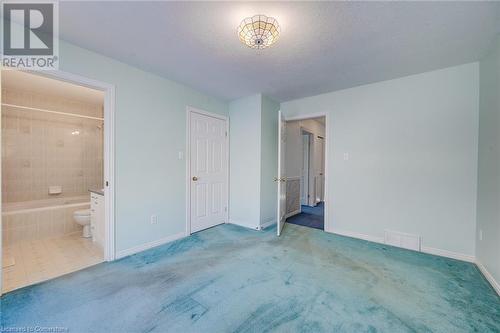 95 Reiner Crescent, Wellesley, ON - Indoor Photo Showing Other Room