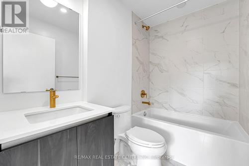 Lph23 - 395 Dundas Street W, Oakville, ON - Indoor Photo Showing Bathroom