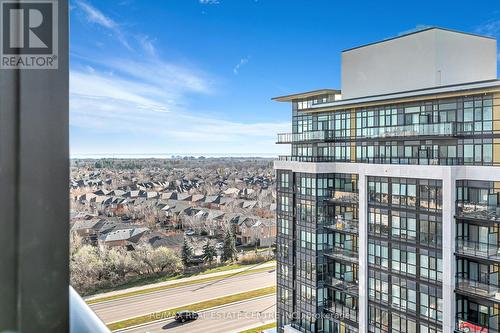 Lph23 - 395 Dundas Street W, Oakville, ON - Outdoor