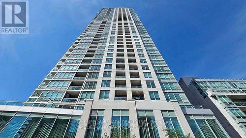 902 - 120 Homewood Avenue, Toronto, ON - Outdoor With Facade