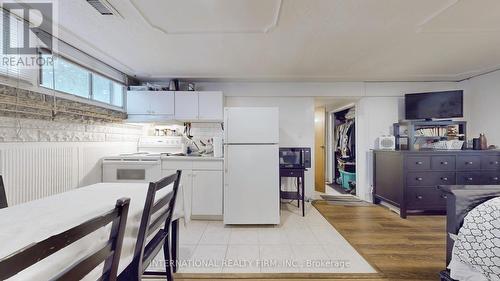 188 Pleasant Avenue, Toronto, ON - Indoor Photo Showing Kitchen