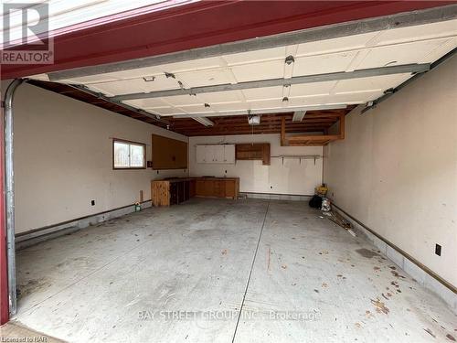 Upper - 75 Bula Drive, St. Catharines (443 - Lakeport), ON - Indoor Photo Showing Garage