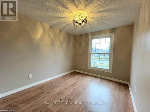 Upper - 75 Bula Drive, St. Catharines (443 - Lakeport), ON - Indoor Photo Showing Other Room