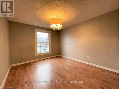 Upper - 75 Bula Drive, St. Catharines (443 - Lakeport), ON - Indoor Photo Showing Other Room