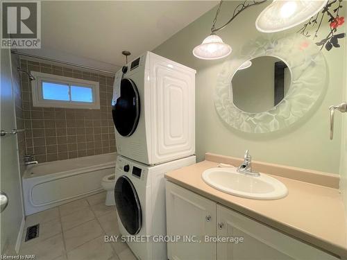 Upper - 75 Bula Drive, St. Catharines (443 - Lakeport), ON - Indoor Photo Showing Laundry Room