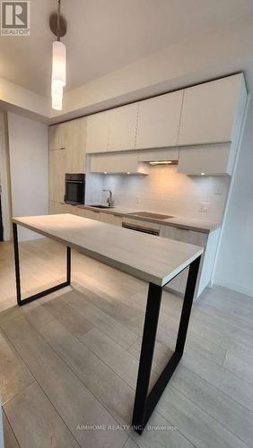 1510 - 8 Eglinton Avenue E, Toronto, ON - Indoor Photo Showing Kitchen