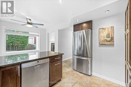 124 Sai Crescent, Ottawa, ON - Indoor Photo Showing Kitchen