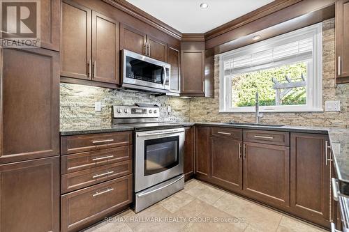 124 Sai Crescent, Ottawa, ON - Indoor Photo Showing Kitchen