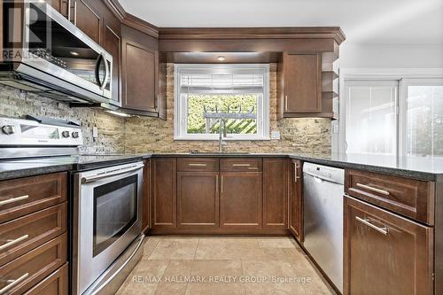 124 Sai Crescent, Ottawa, ON - Indoor Photo Showing Kitchen