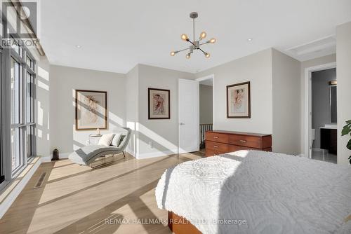 3740 Mangusta Court, Innisfil, ON - Indoor Photo Showing Bedroom