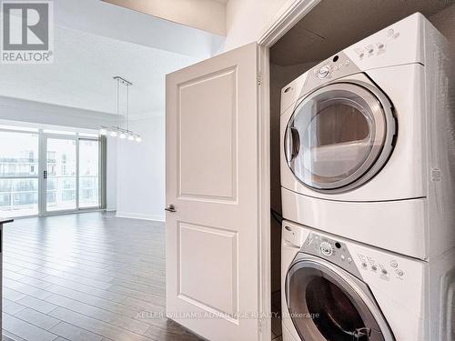 3005 - 80 Absolute Avenue, Mississauga, ON - Indoor Photo Showing Laundry Room