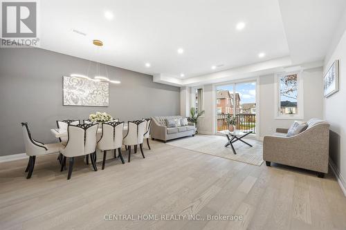 2946 Elgin Mills Road E, Markham, ON - Indoor Photo Showing Living Room