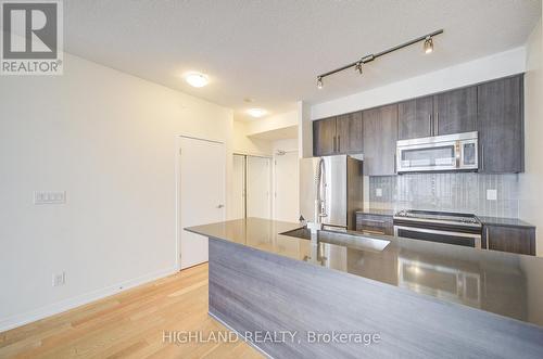 1609 - 4011 Brickstone Mews, Mississauga, ON - Indoor Photo Showing Kitchen