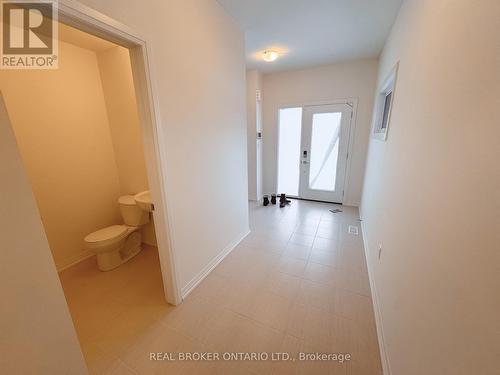 28 Samuel Avenue, Pelham (662 - Fonthill), ON - Indoor Photo Showing Other Room