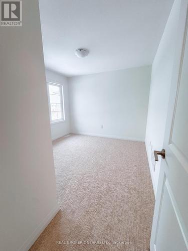 28 Samuel Avenue, Pelham (662 - Fonthill), ON - Indoor Photo Showing Other Room