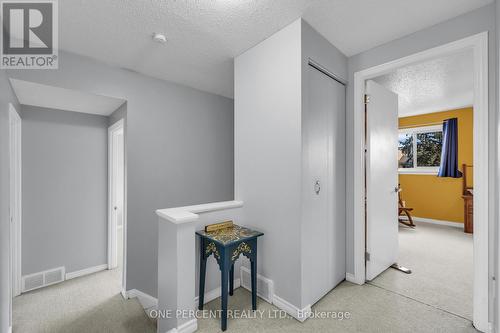 2533 Autumn Hill Crescent, Ottawa, ON - Indoor Photo Showing Other Room