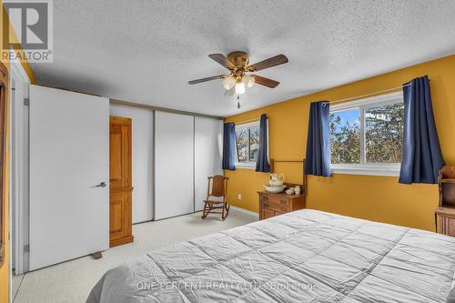 2533 Autumn Hill Crescent, Ottawa, ON - Indoor Photo Showing Bedroom