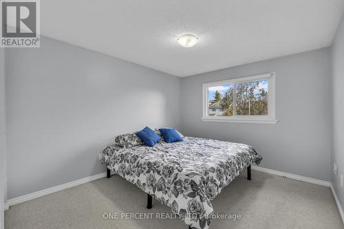 2533 Autumn Hill Crescent, Ottawa, ON - Indoor Photo Showing Bedroom