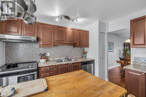 2533 Autumn Hill Crescent, Ottawa, ON - Indoor Photo Showing Kitchen With Double Sink