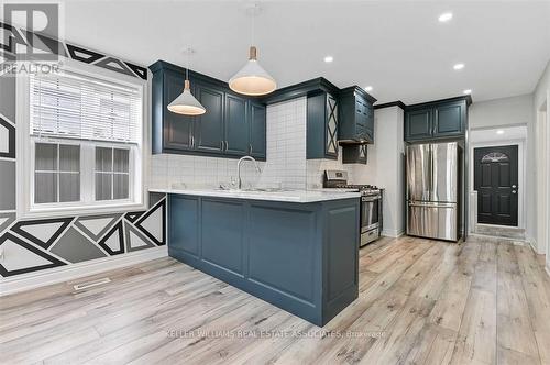 Upper - 54 Craigmiller Avenue, Hamilton, ON - Indoor Photo Showing Kitchen With Upgraded Kitchen