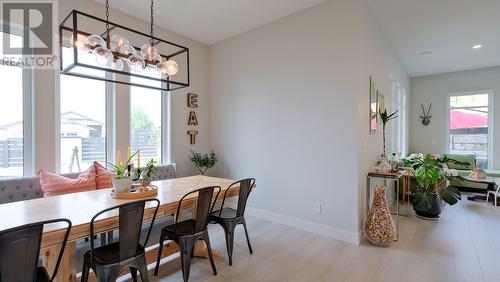 1057 Mt Begbie Drive, Vernon, BC - Indoor Photo Showing Dining Room