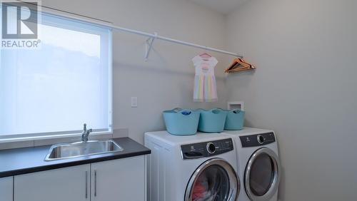 1057 Mt Begbie Drive, Vernon, BC - Indoor Photo Showing Laundry Room