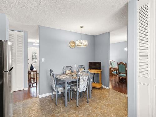 35 Syracuse Crescent, Winnipeg, MB - Indoor Photo Showing Dining Room