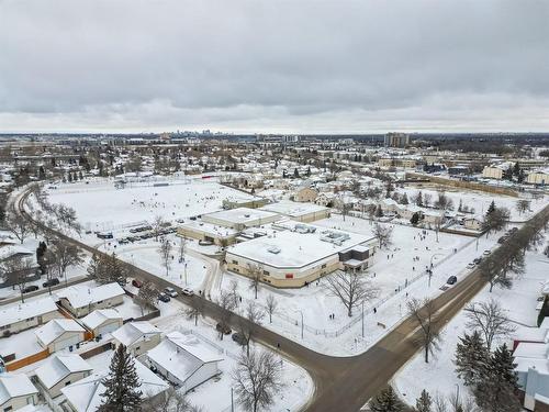 35 Syracuse Crescent, Winnipeg, MB - Outdoor With View