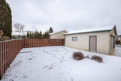 35 Syracuse Crescent, Winnipeg, MB - Outdoor With Exterior