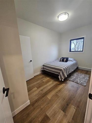 B 130 Pleasant Valley Drive, Pelican Lake, MB - Indoor Photo Showing Bedroom