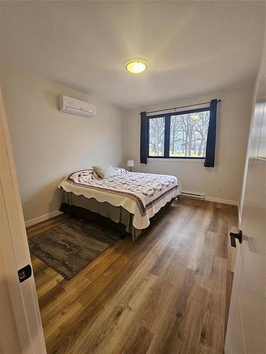 B 130 Pleasant Valley Drive, Pelican Lake, MB - Indoor Photo Showing Bedroom