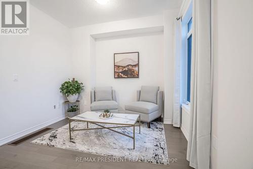 408 Tim Manley Avenue, Caledon, ON - Indoor Photo Showing Living Room