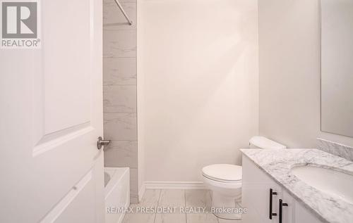 408 Tim Manley Avenue, Caledon, ON - Indoor Photo Showing Bathroom