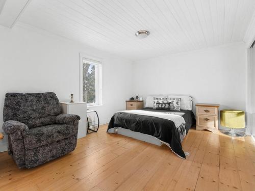 Master bedroom - 890  - 894 Ch. Bellevue O., Cap-Saint-Ignace, QC - Indoor Photo Showing Bedroom